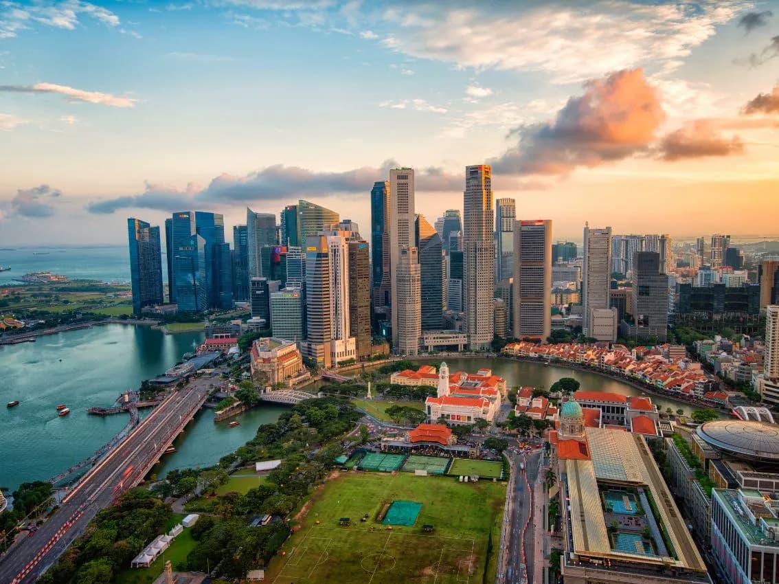 DÍA 2 (Lu.) Singapur (d/-/-)