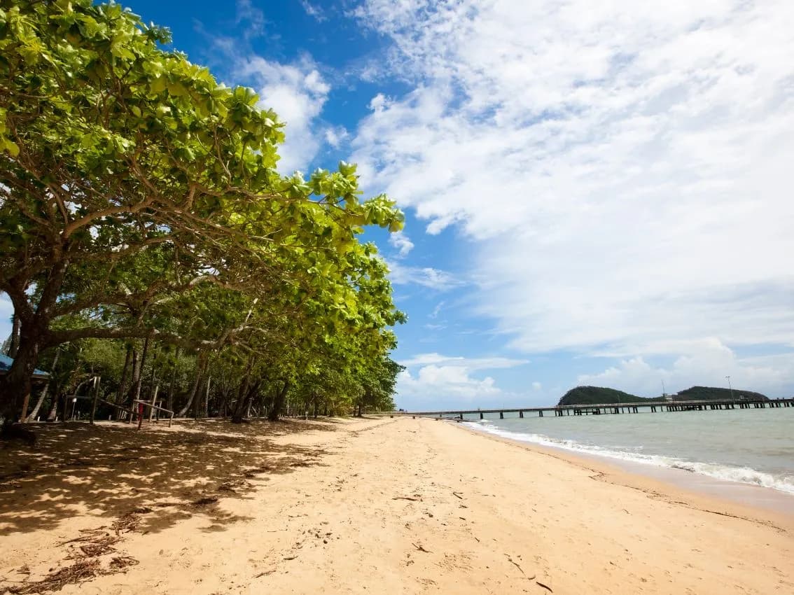 CAIRNS – MICHAELMAS CAY