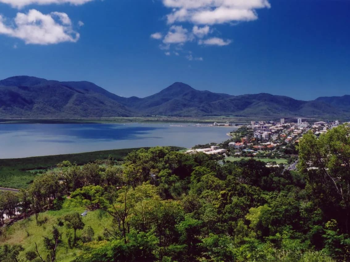 CAIRNS – DÍA LIBRE